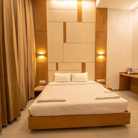 Hotel Rathna Residency - Near Us Consulate Čennai Exteriér fotografie