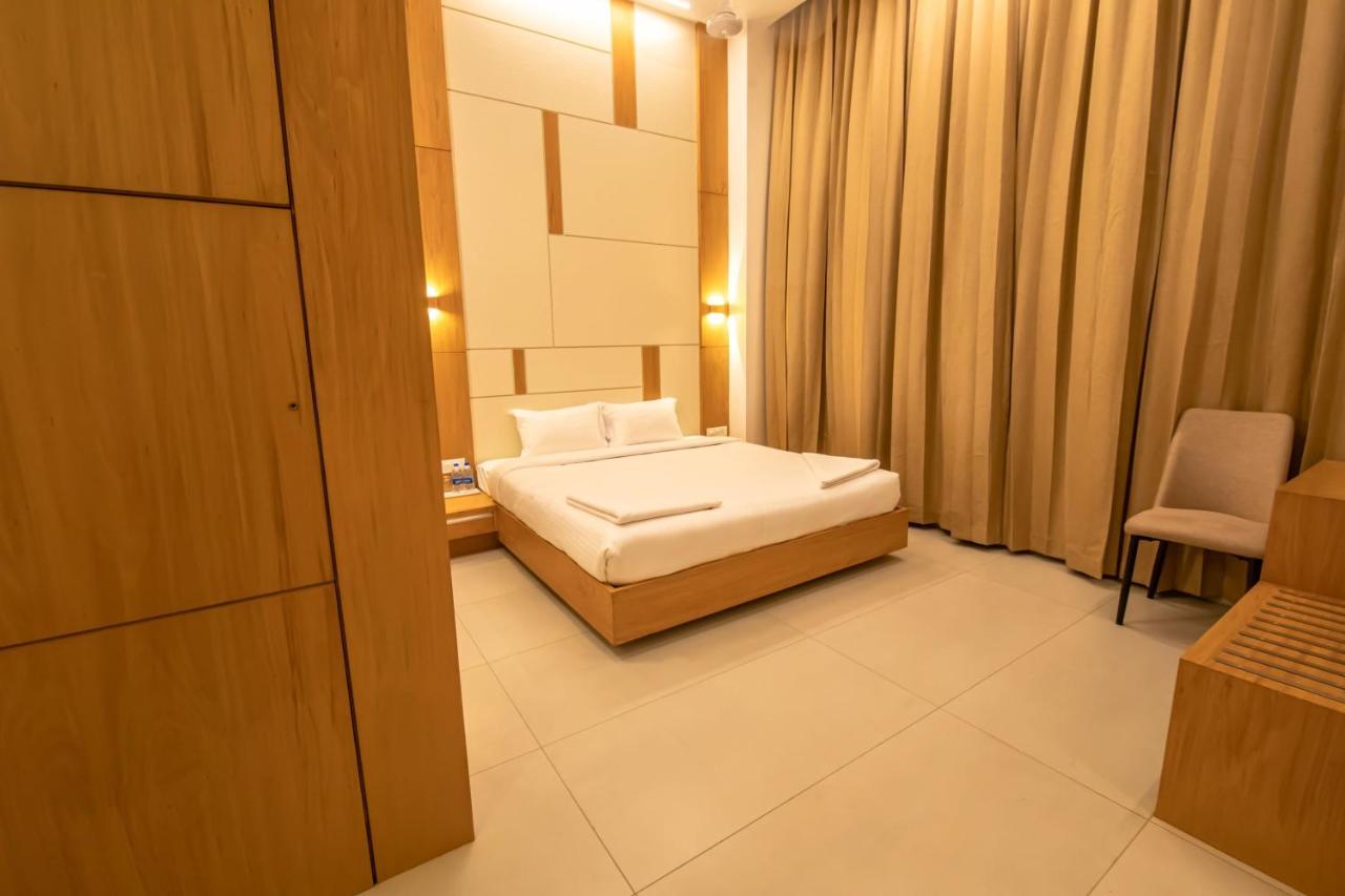 Hotel Rathna Residency - Near Us Consulate Čennai Exteriér fotografie
