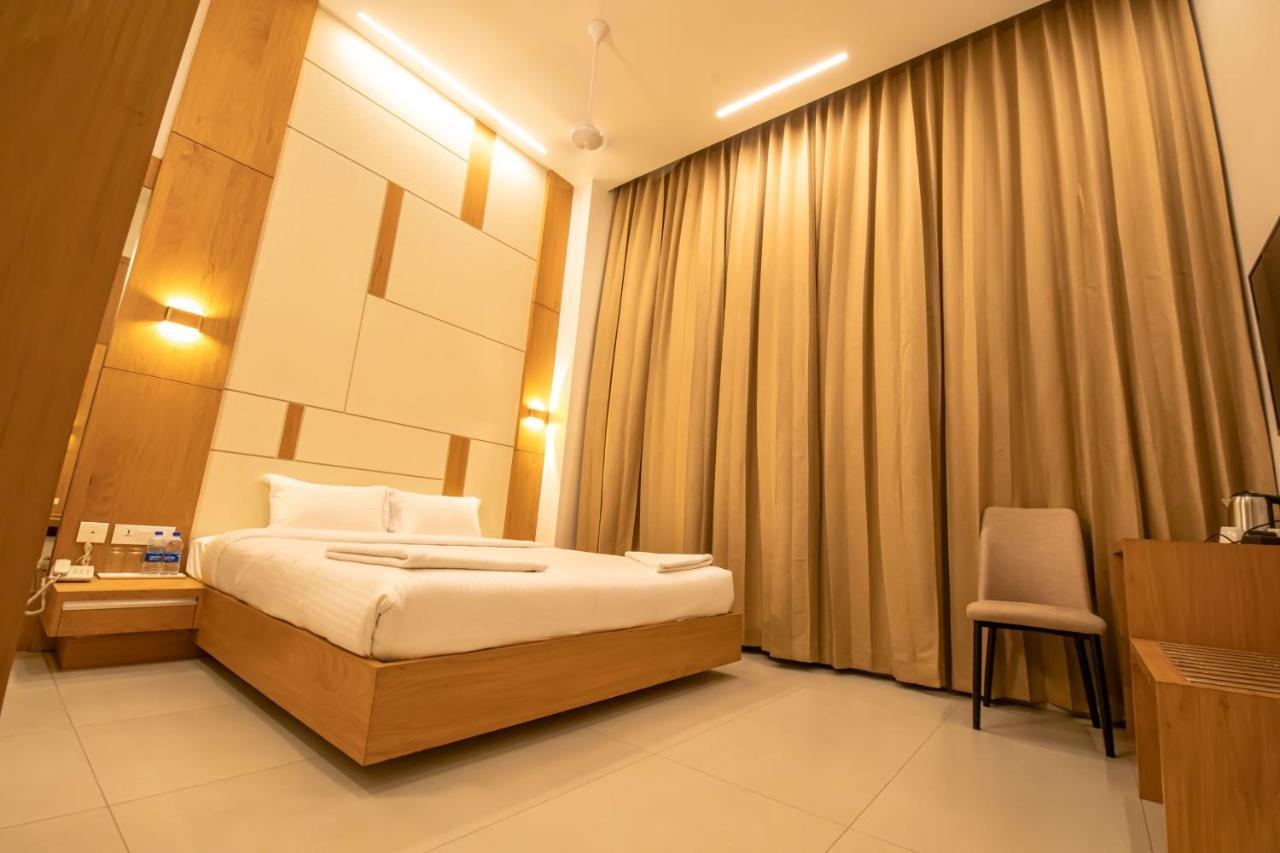 Hotel Rathna Residency - Near Us Consulate Čennai Exteriér fotografie